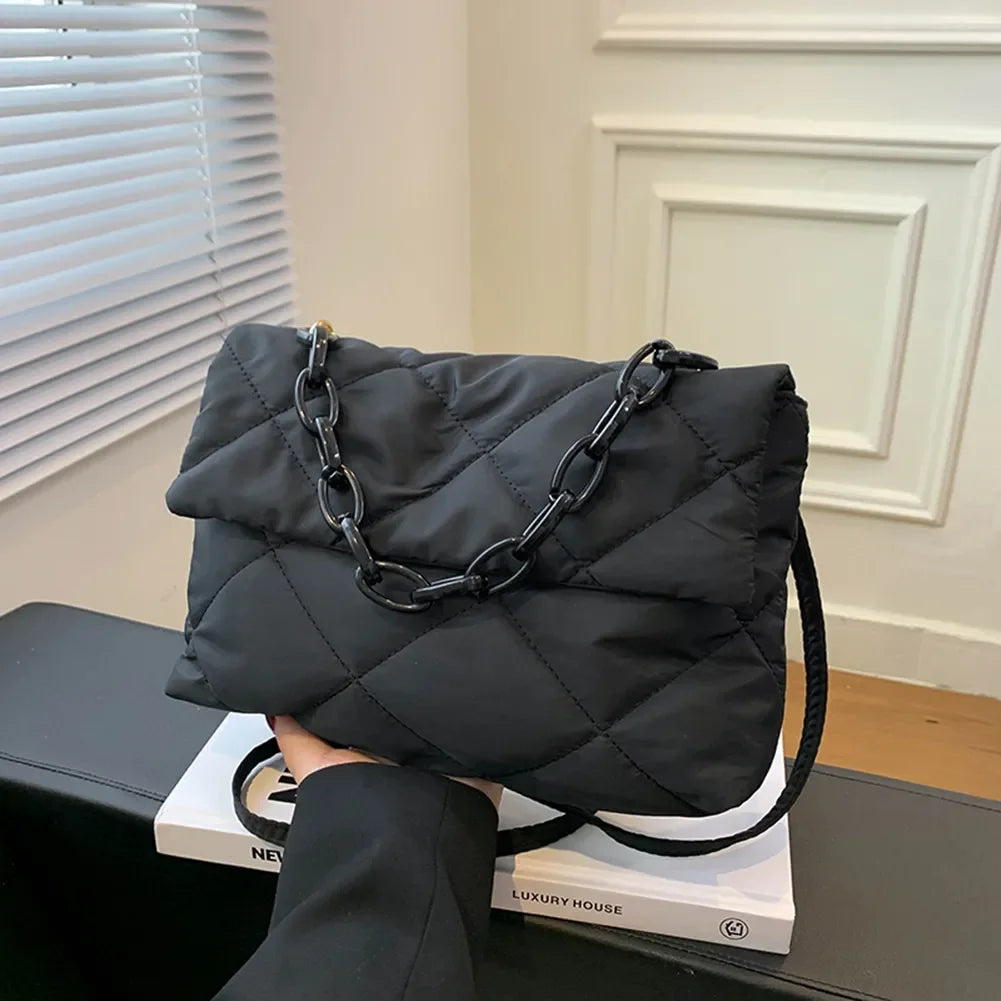 sac noir matelassé chaine